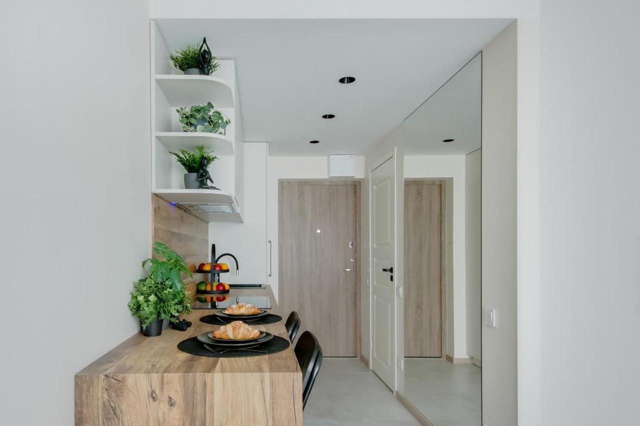 Stylish Apartment In Zverynas Vilnius Exterior photo